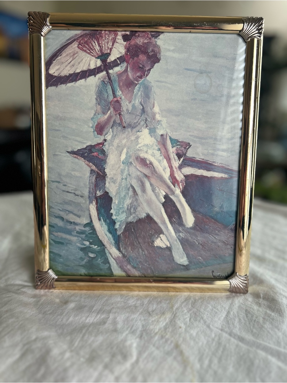 Vintage Gold 8X10 pictureFrame Seated Lady Artwork - Elegant Home Accent in Gold